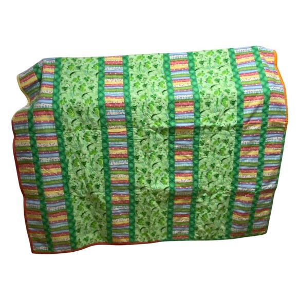 Handmade Baby Quilt 42" x 41" Green Frog Lizard Snail Caterpillar Turtle Bee - Picture 6 of 7